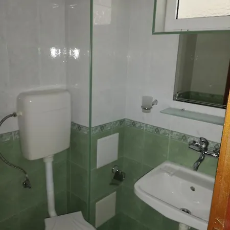 Krasi بيت ضيافة تشيرنوموريتس